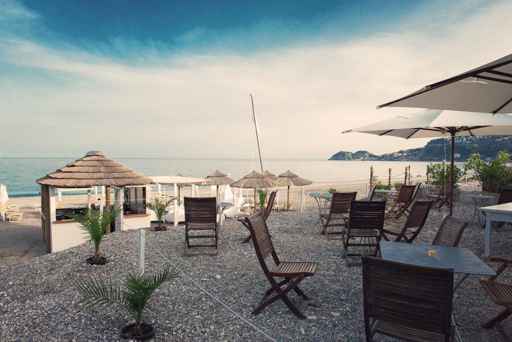 La Terrazza Sul Mare Apartment Letojanni Bagian luar foto